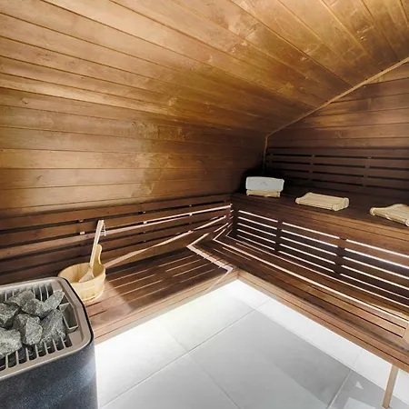 Luxurious Penthouse With Private Spa- Cap Crystal בקתה טיגנס